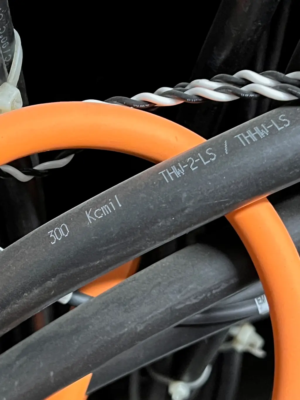 Cable de 500 kcmil para alimentadores principales