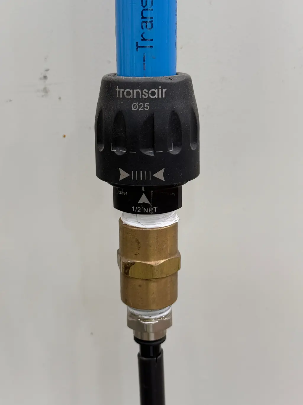 Aluminum compressed air drop fitting